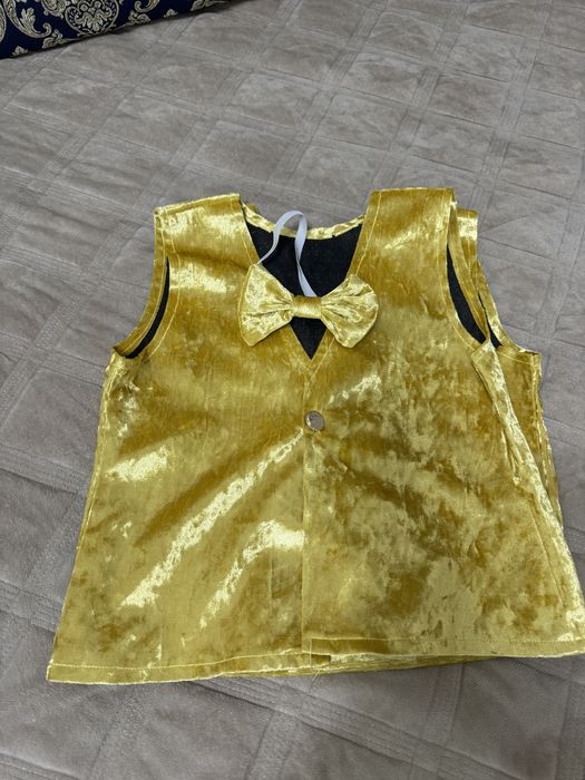 Жилет с бабочкой