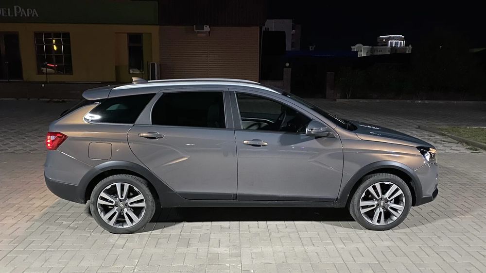 Lada vesta sw cross 2021 y.