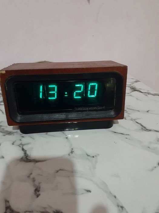 Электронные советские часы