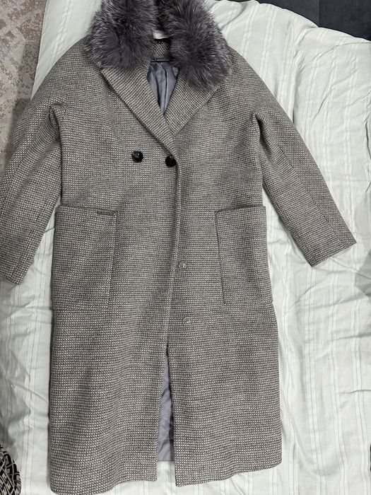 Продам пальто с поясом