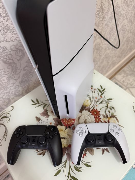 Playstation 5 (slim) 2026