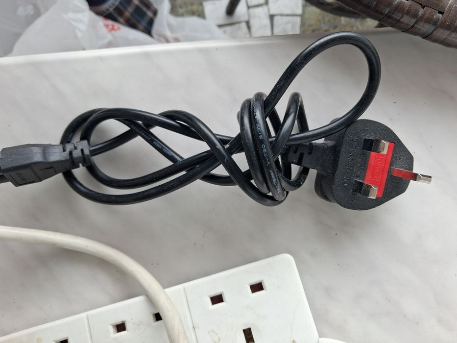 Разклонител английски стандарт