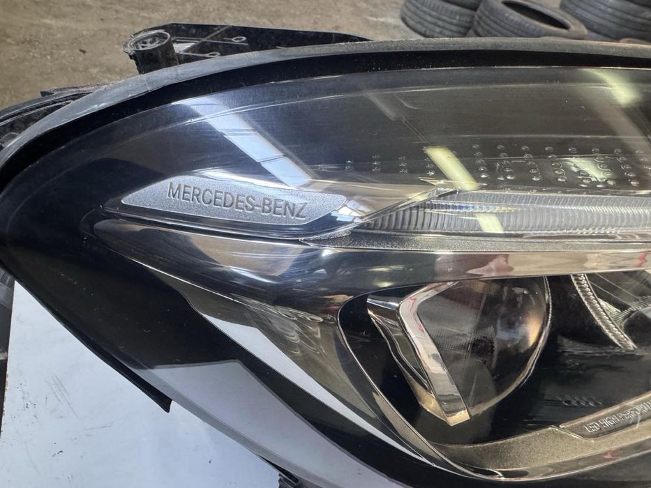 Фар за Мерцедес/Mercedes GLA