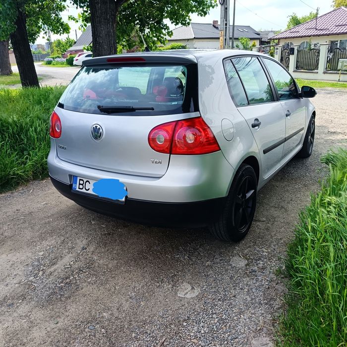 Vând golf 5  1.9 tdi