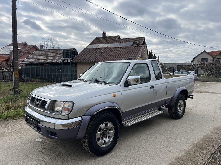 Nissan Navara King Cab 2.5 TD