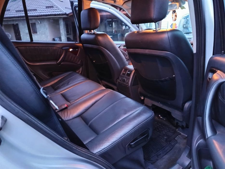 Mercedes-Benz ML 270