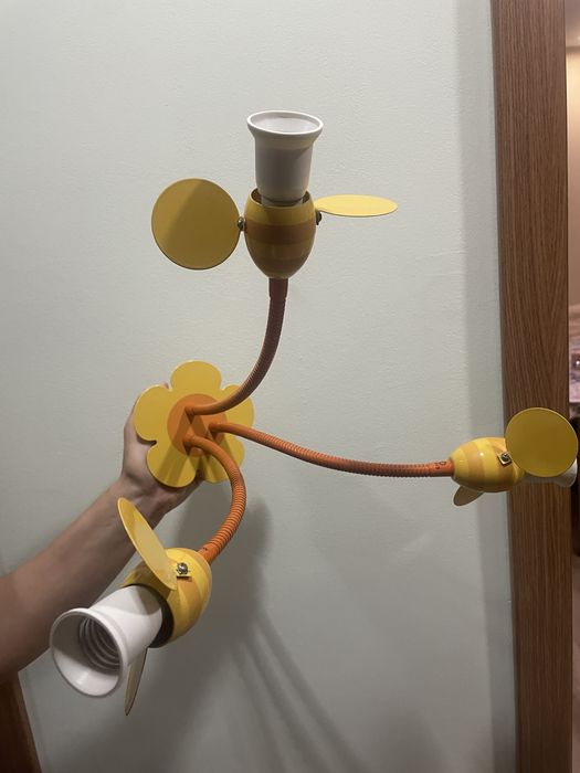 Детски полилей с пчелички