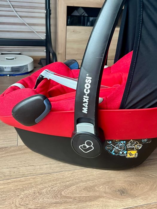 Maxi-Cosi Pebble Origami Red – бебешко столче за кола, кошница