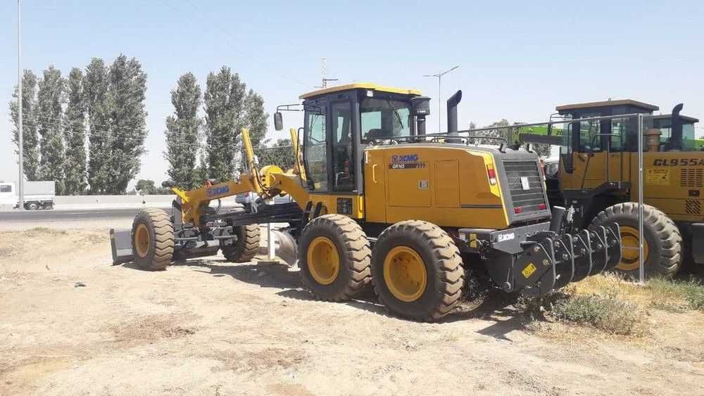 Автогрейдер XCMG GR165