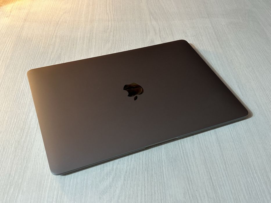 Mac book air 13 2020 на M1