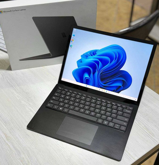 Surface Laptop 3 carbon 13.5” 2K IPS Sensor I7-1065G7 16GB/256GB NVMe