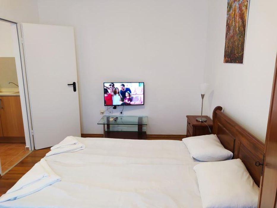 Дава се под наем Двустаен апартамент в Ахелой - 48 кв.м за 400 € - Снимка #2