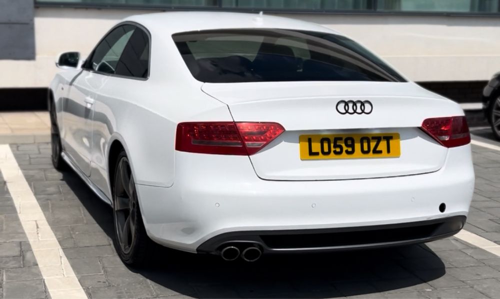 Triple led Audi A5 8T hatchback coupe