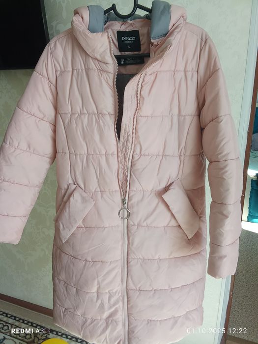 Продам Куртки женские