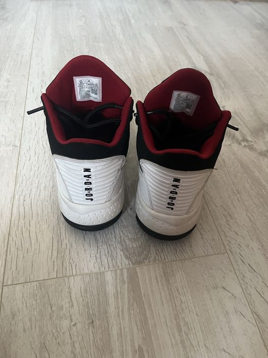 vand Jordan Max Aura 2 , numar de telefon 0771 362 885
