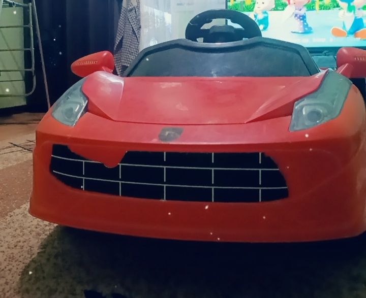 Детская машинка на пульте