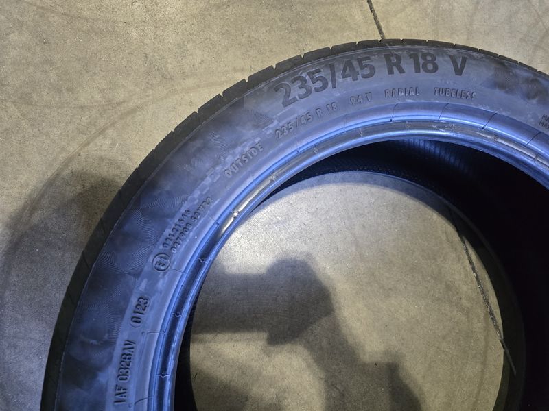 235/45/18 Continental 4бр