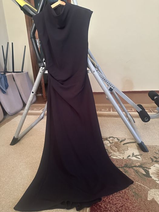 Продам платье от манго.