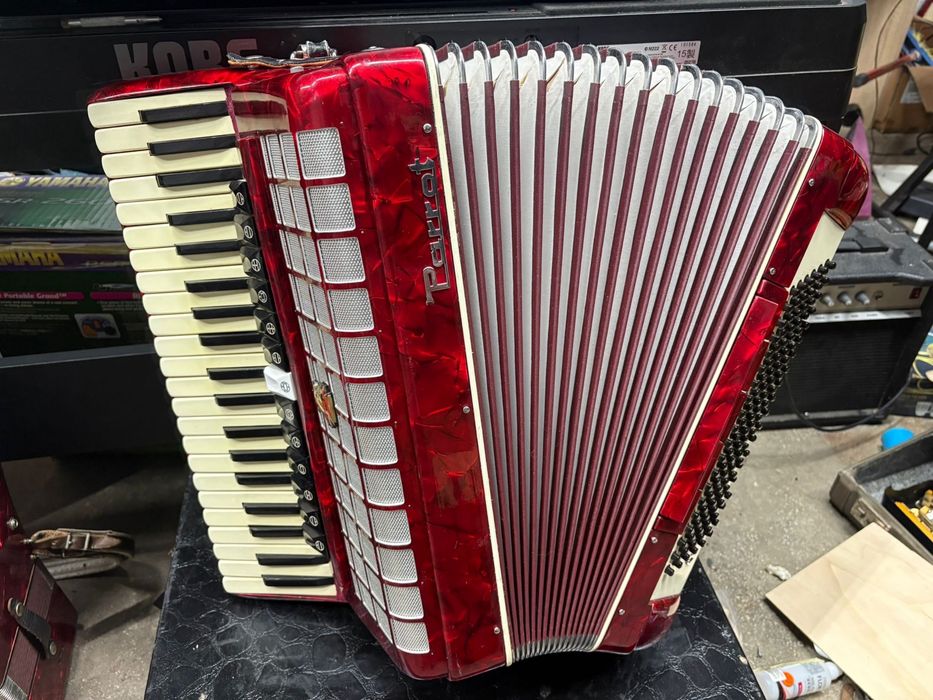 Acordeon Parrot/Scandalli cu 120 de basi