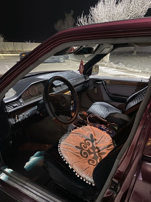 Мерседес 124 Е280