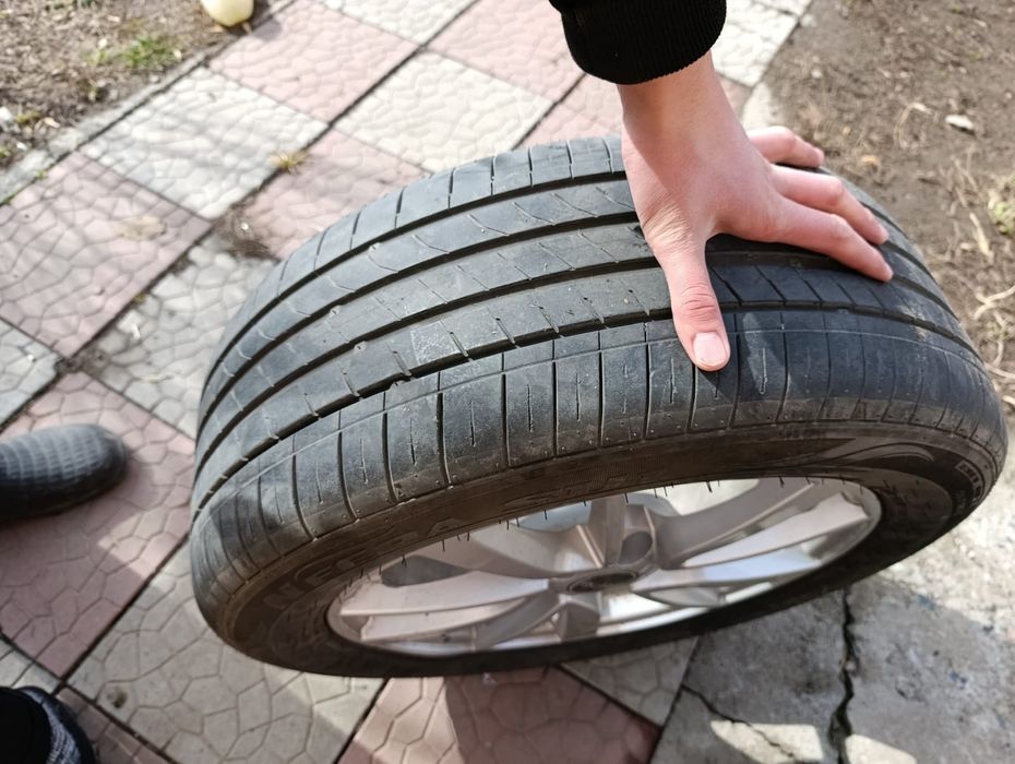 Продам диски с шинами