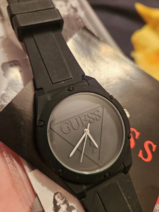 Оригинален часовник Guess