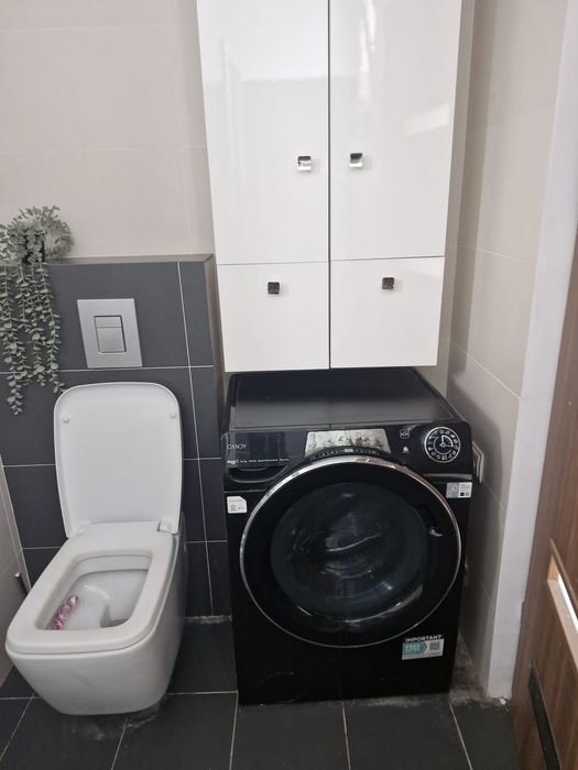 Închiriez apartament