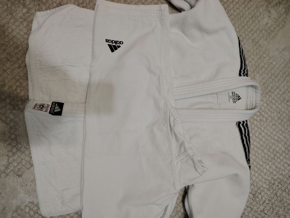 Продам кимоно размер 165