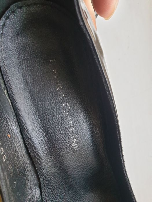 Кожанные лакированные туфельки.