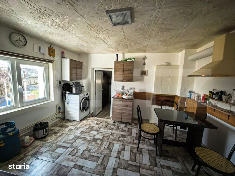 Casa de vanzare, 55 mp, zona Erbiceni