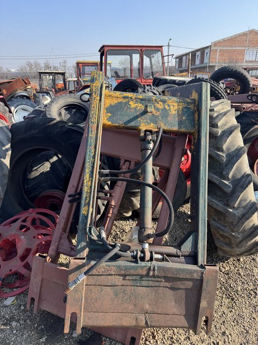 Incatoare frontale UTB tractor 445 550 640 650