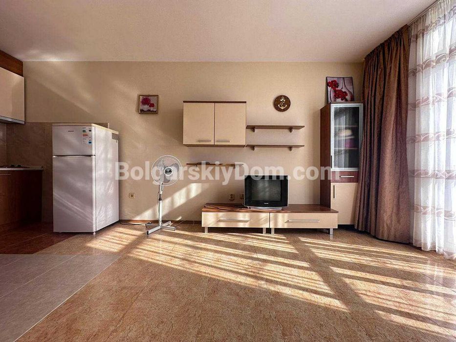 Продава се Двустаен апартамент в к.к. Слънчев бряг - 82 кв.м за 529 €/кв.м - Снимка #2