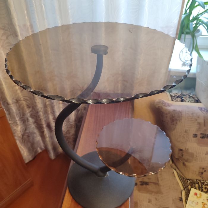 Декоративный столик