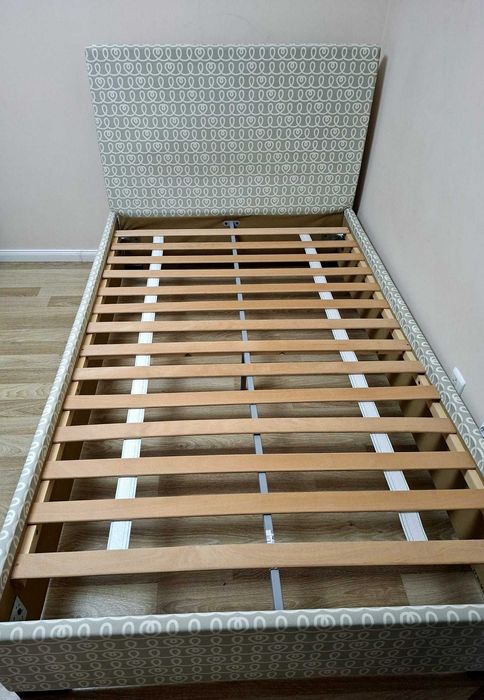 Vand pat tapitat copii MOBEXPERT 120x200cm, somieră si saltea incluse