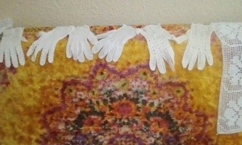 Obiecte din macrameu cu o vechime de peste 60 de ani