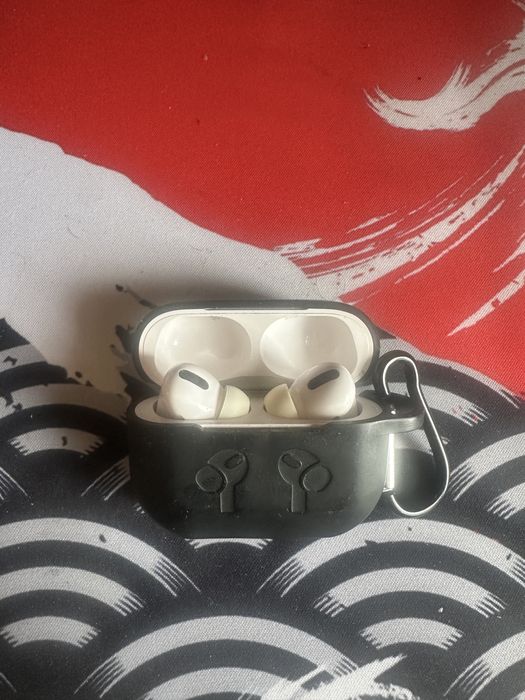 Продам Airpods pro