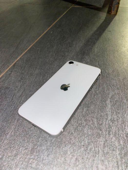 Ocazie‼️vand iphone se3 2022