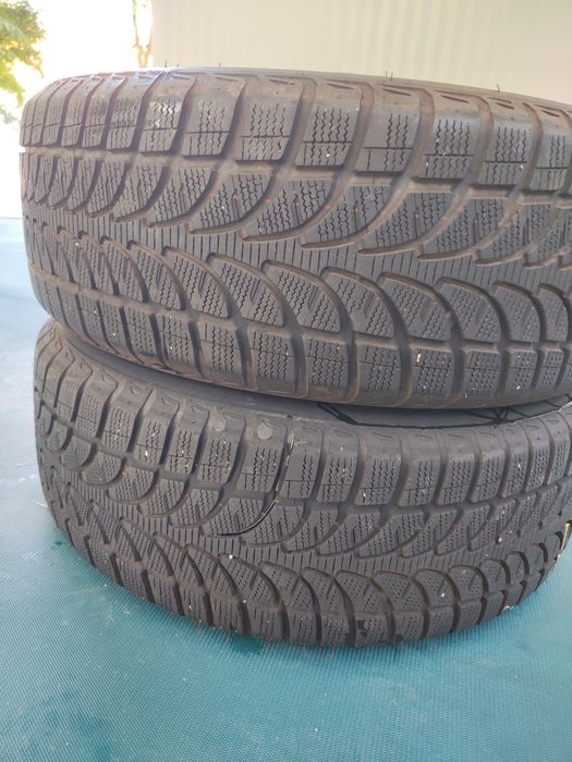 2 бр зимни 235/60/18 Bridgestone