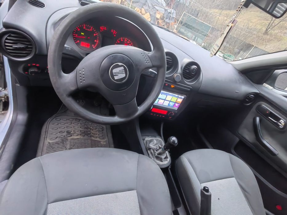 Vând Seat Ibiza, an 2004