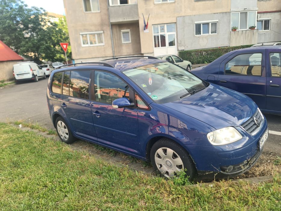 VOLKSWAGEN Touran 0 — imagine 2
