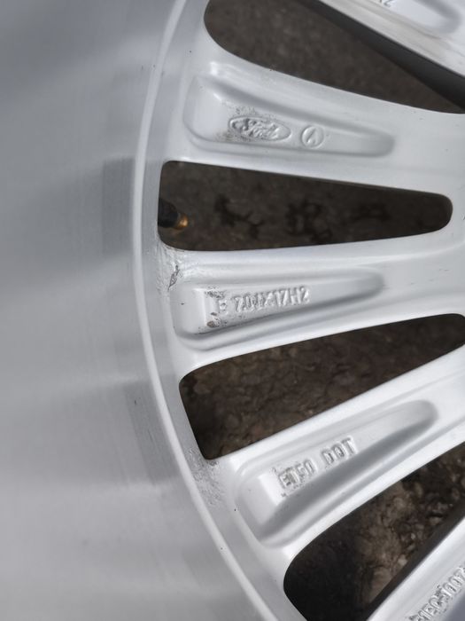 16" и 17" 1+1брой оригинални алуминиеви джанти за Ford.