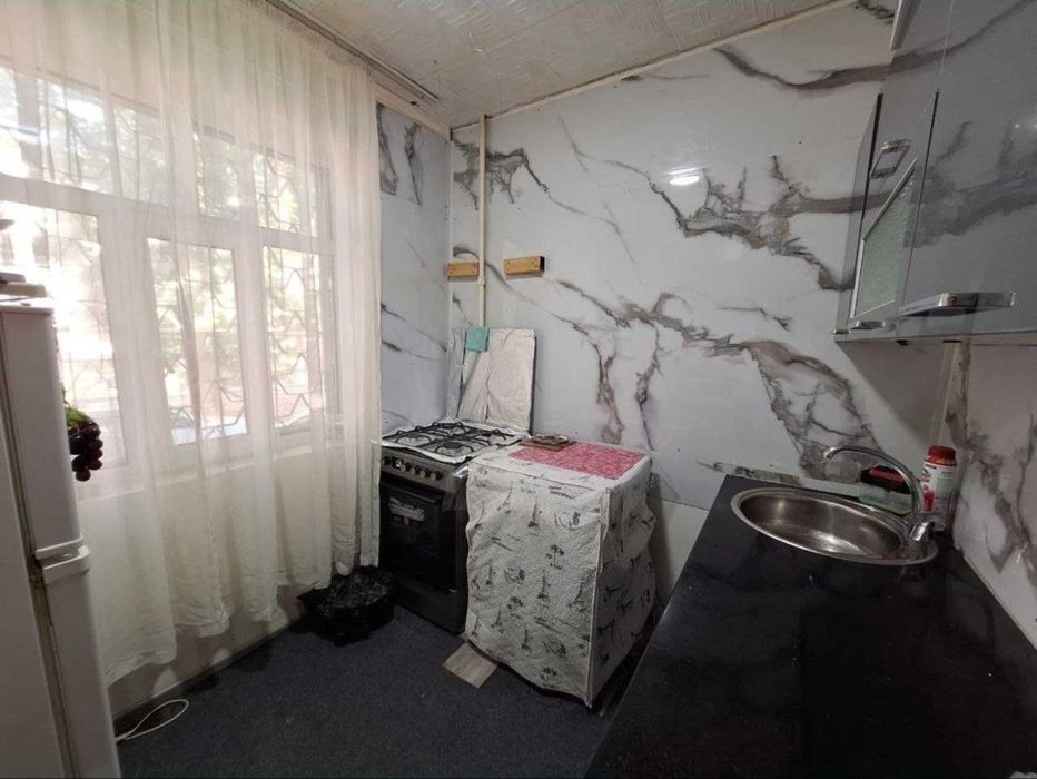 ~2/1/4, Чиланзар 22, Кирпичный дом, Продаётся квартира