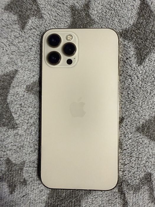 Iphon 12 pro max gold