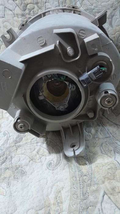 Фары для автомобиля