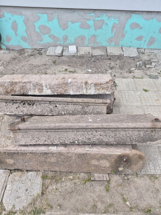 Стъпала дялан камък