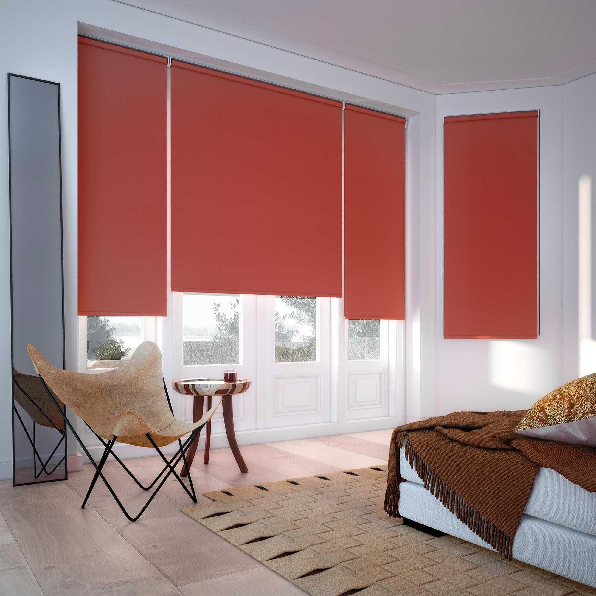 Рулонные жалюзи фото. Roller Blinds Blackout. Рулонные шторы Лина блэкаут. Рулонные шторы Симпл белый. Ролл шторы.