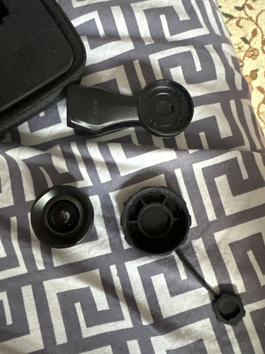 Продам объектив Sirui 18mm