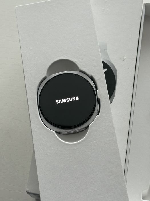 Samsung Galaxy Watch 8 44 mm, nou!