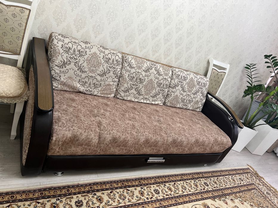 Продам диван в хорошем состоянии!