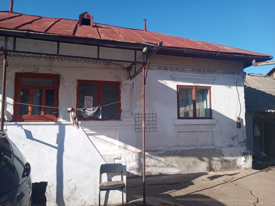 Vând casă la țară în Prundeni